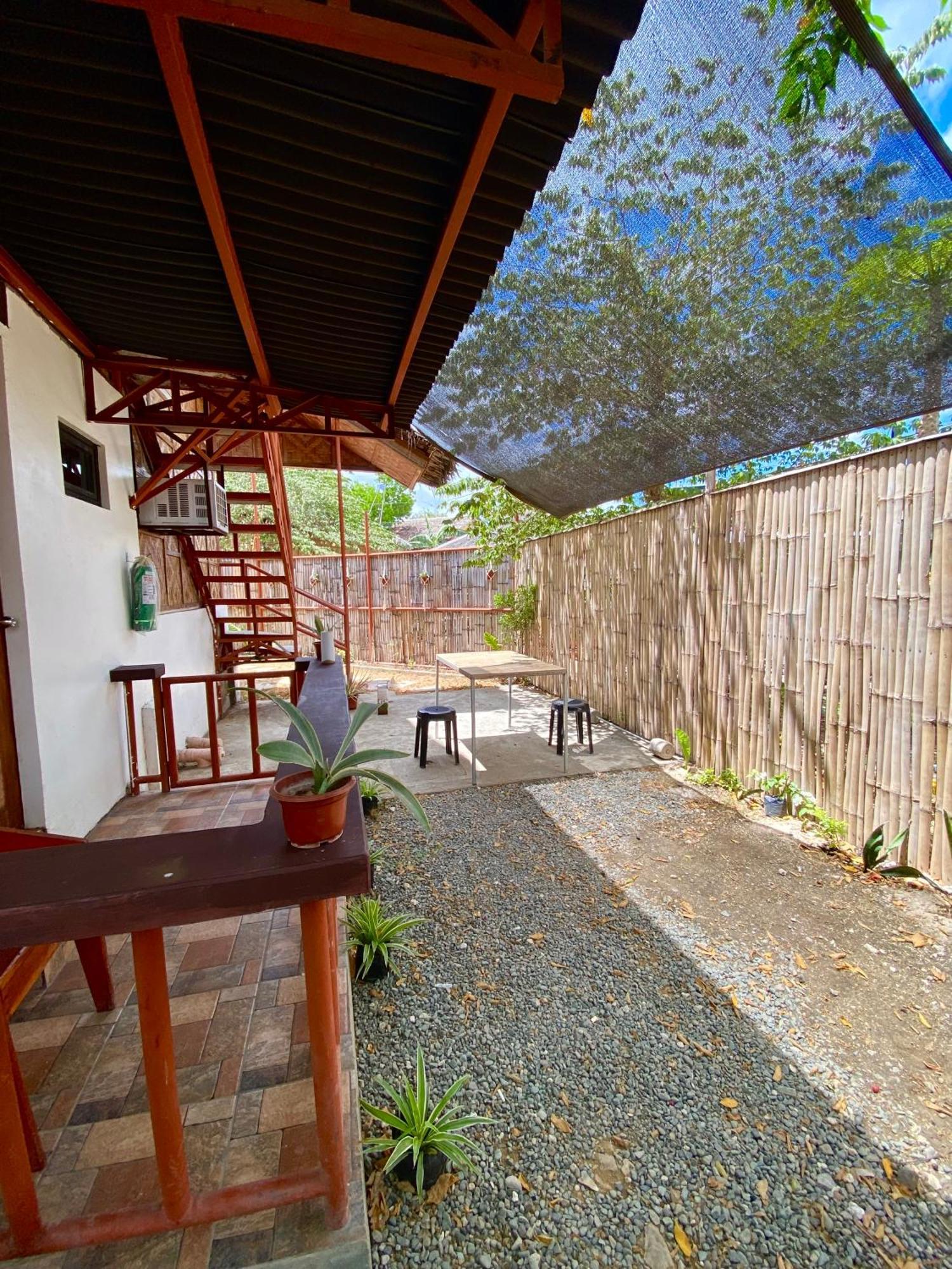 Moalboal Panagsama Beach Topbudz Hostel Exterior foto