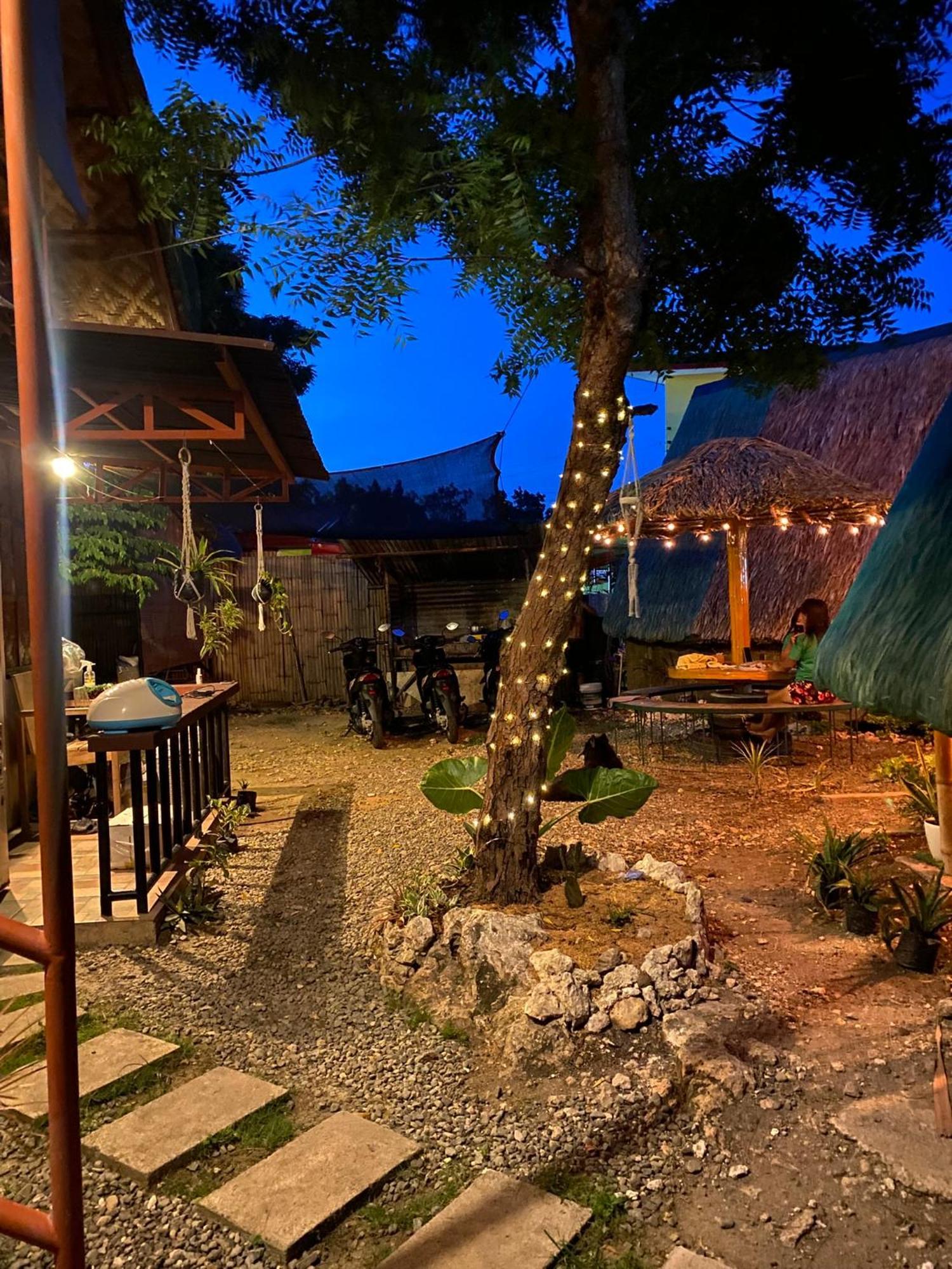 Moalboal Panagsama Beach Topbudz Hostel Exterior foto